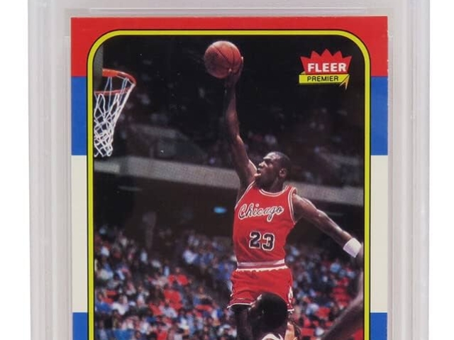 1986 Fleer Michael Jordan #23 Bulls basketball card – Near Mint condition with iconic green/yellow Fleer border